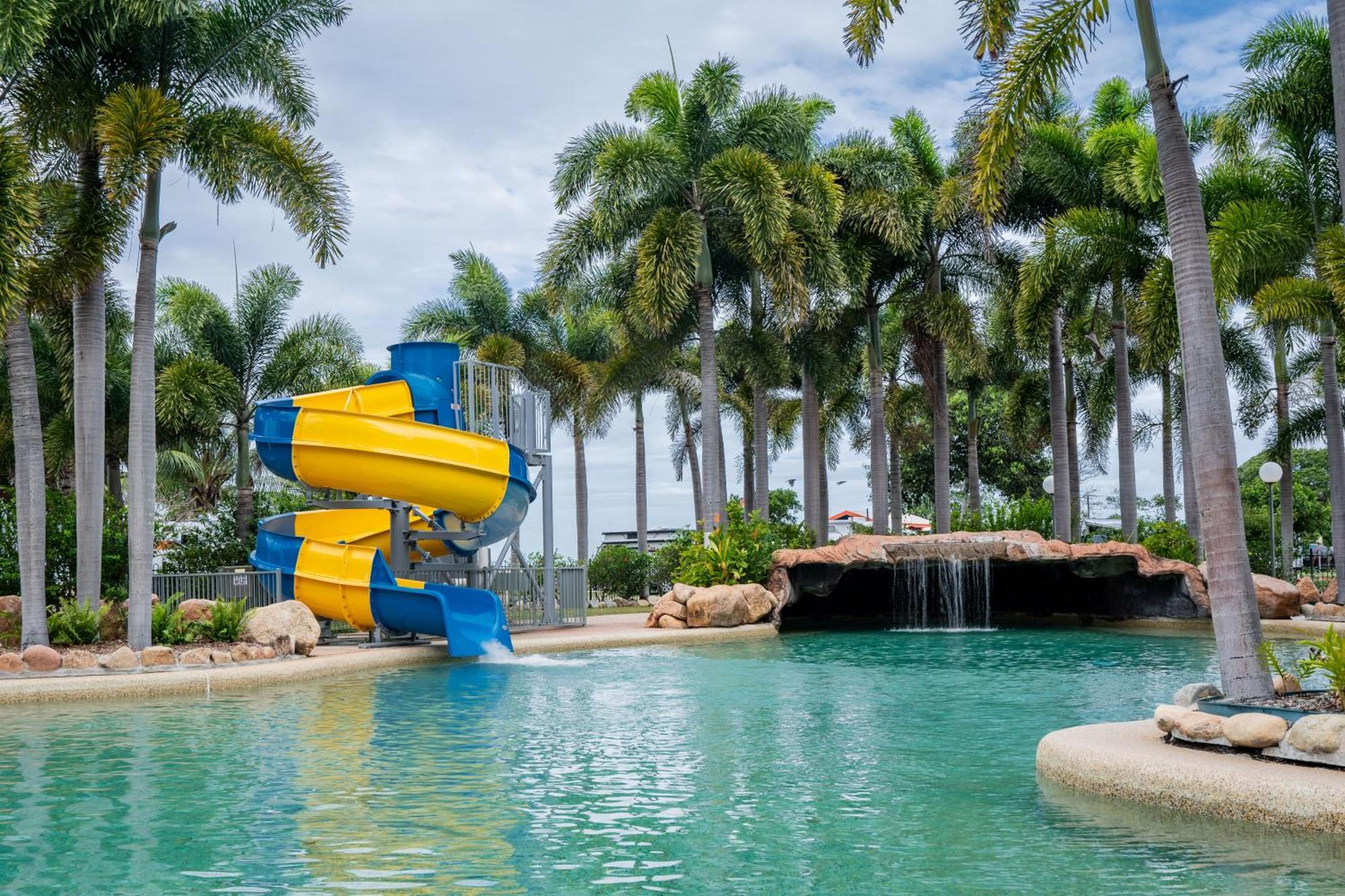 Tasman Holiday Parks - Rollingstone Zewnętrze zdjęcie